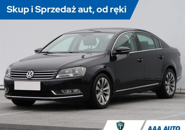 Volkswagen Passat cena 37000 przebieg: 181932, rok produkcji 2011 z Zawidów małe 326